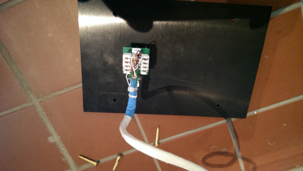 Het bestaande stopcontact was op een ongebruikelijke manier bedraad